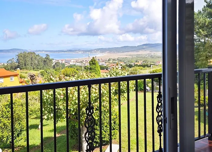 Сasa de vacaciones Desconectaengalicia Casa Vidal Lanzada Con Vistas Al Mar